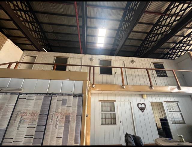 700M² WAREHOUSE TO LET IN DALVIEW
